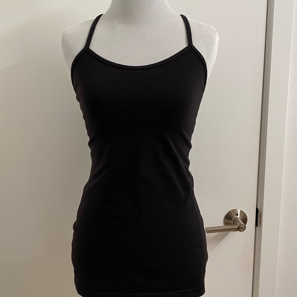 2 White and black Power Y Lion Activewear Tops - Picture 8 of 9